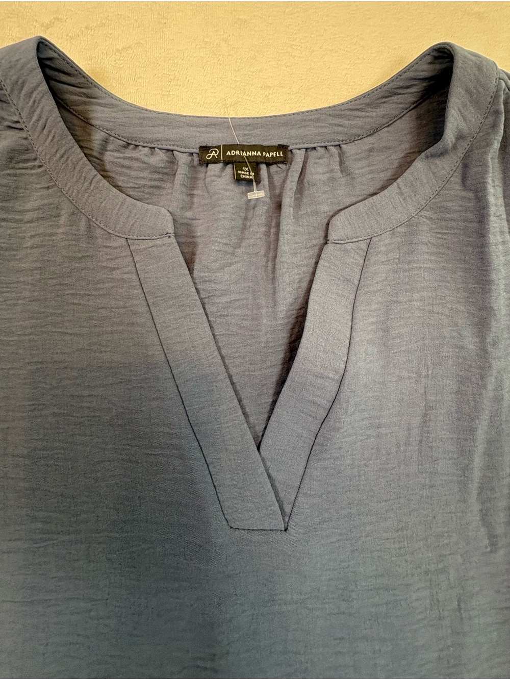 Adrianna Papell 1X Blue Flutter Sleeve Split Neck Blouse Crinkle Polyester Top - Picture 7 of 15